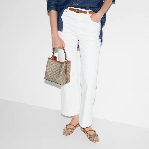 815118_FAD6L_9758_003_100_0000_Light-GG-Emblem-mini-bucket-bag